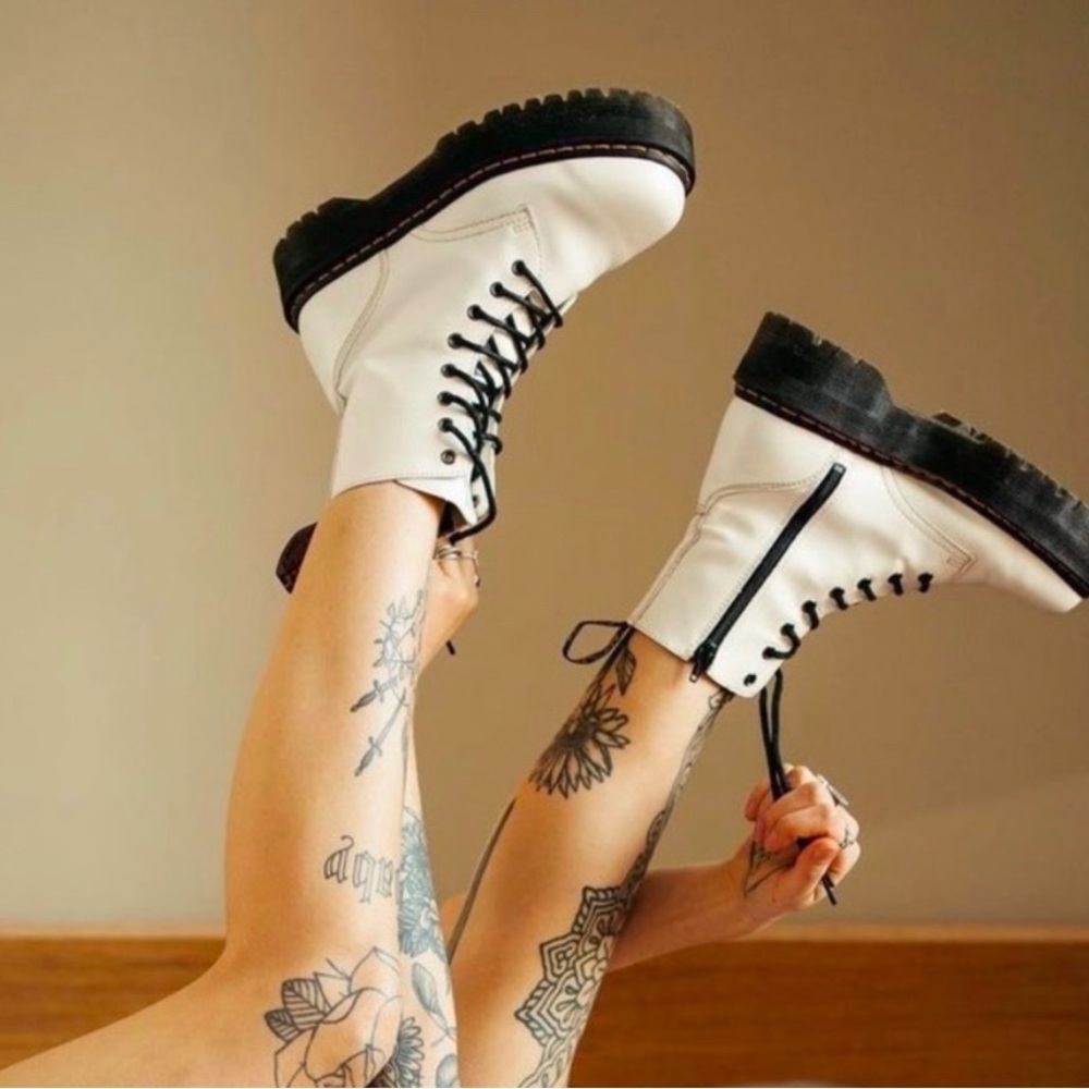 WHITE JADON BOOT SMOOTH LEATHER PLATFORMS

Women’s size 9 
Used like new